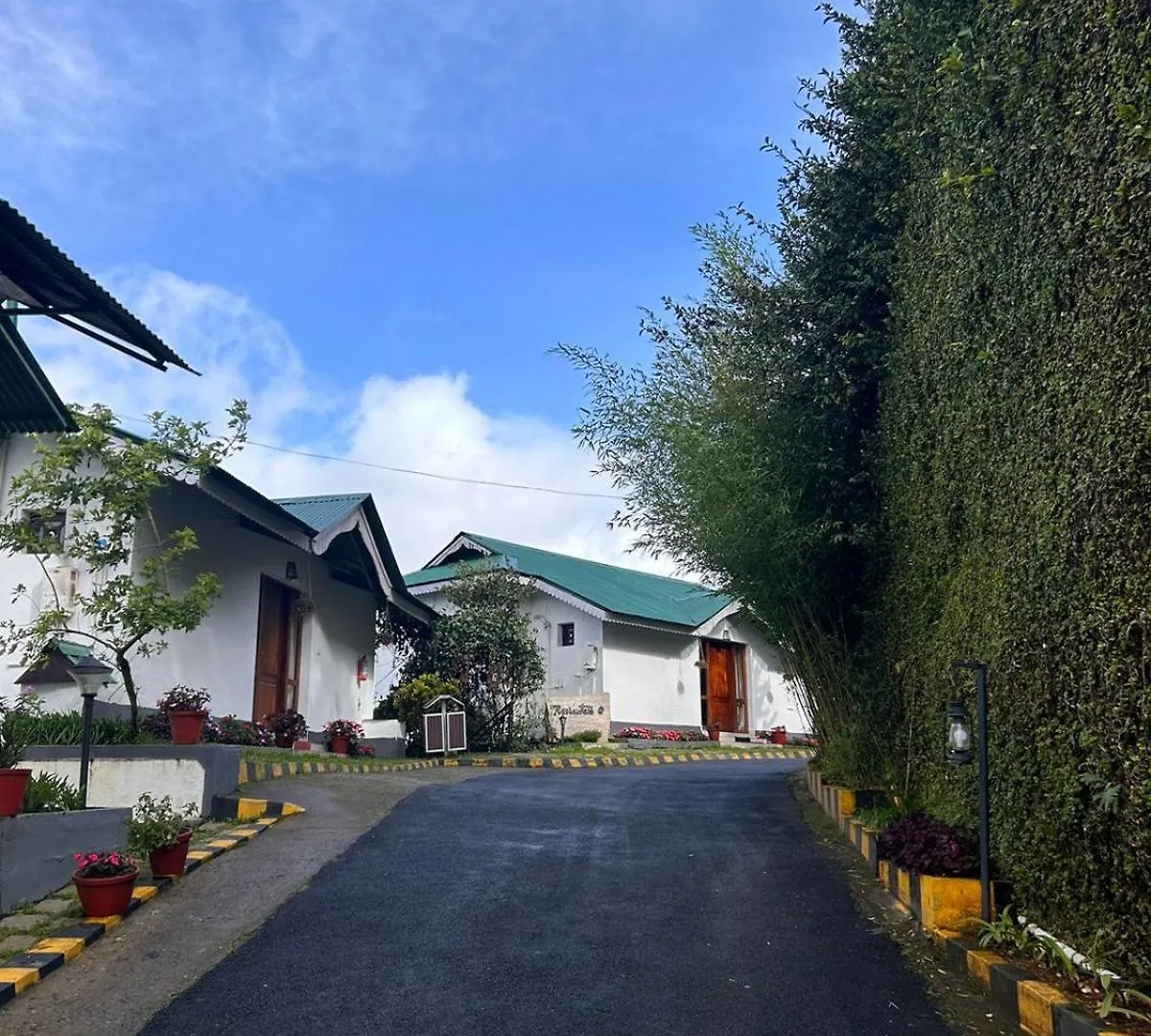 Deshadan Mountain Resort -The Highest Resort In Munnar 4*,  Indie