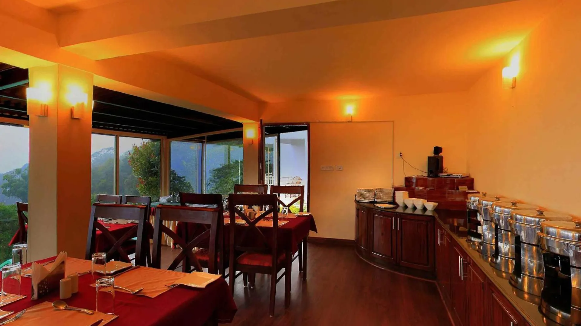 Deshadan Mountain Resort -The Highest Resort In Munnar 4*,  Indie