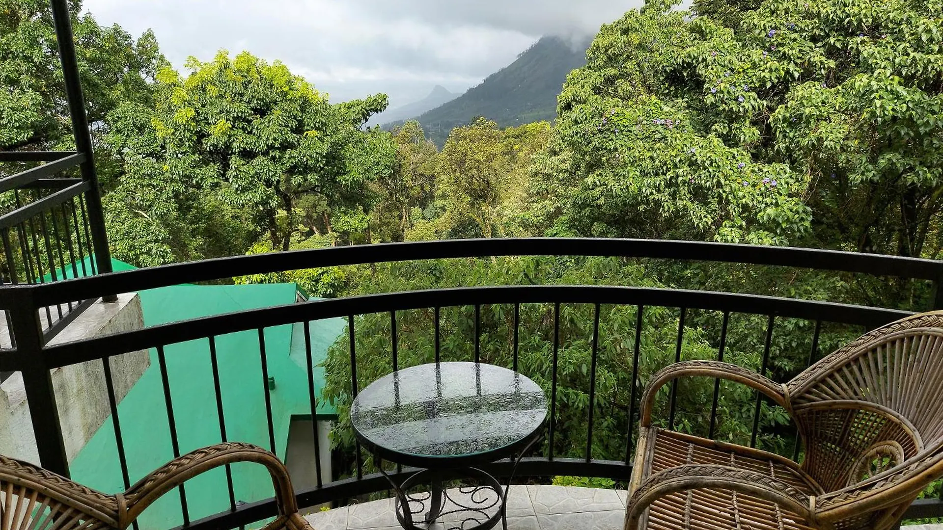 Deshadan Mountain Resort -The Highest Resort In Munnar