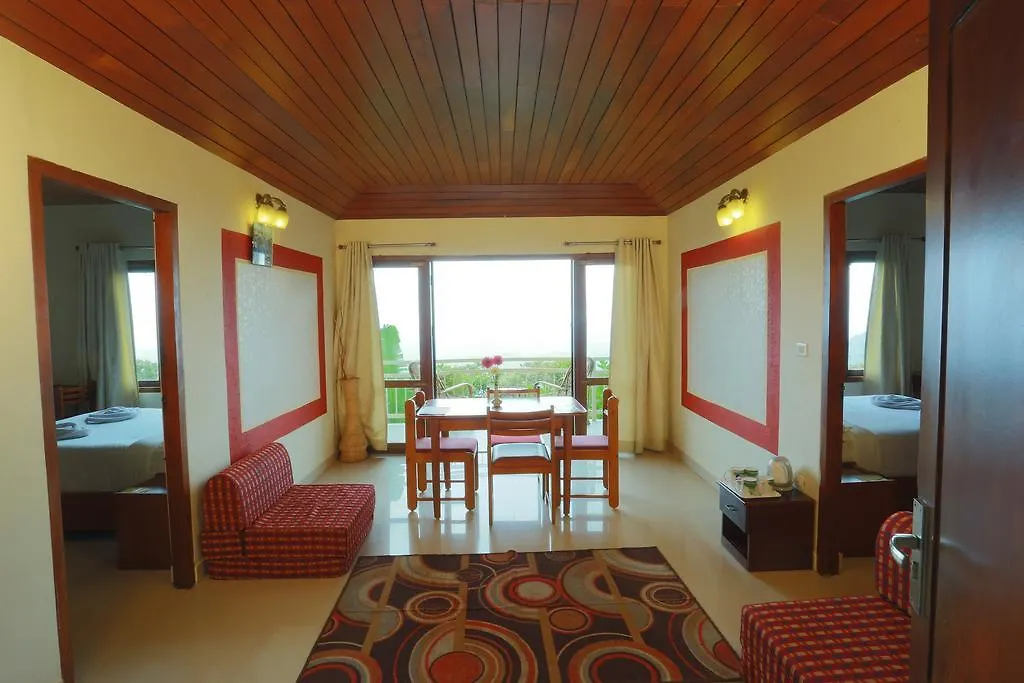 Deshadan Mountain Resort -The Highest Resort In Munnar 4*,